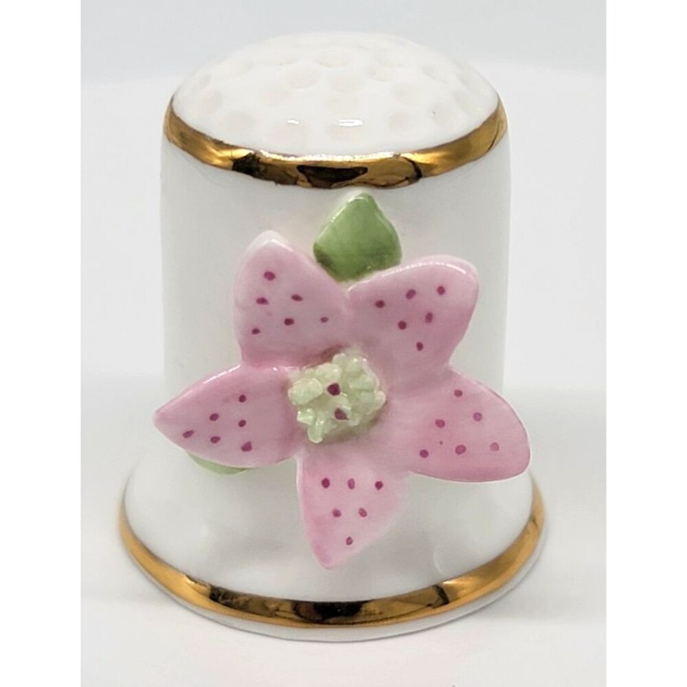 Royale Stratford Christmas Rose Thimble Flowers of the Seasons Winter Gold Trim